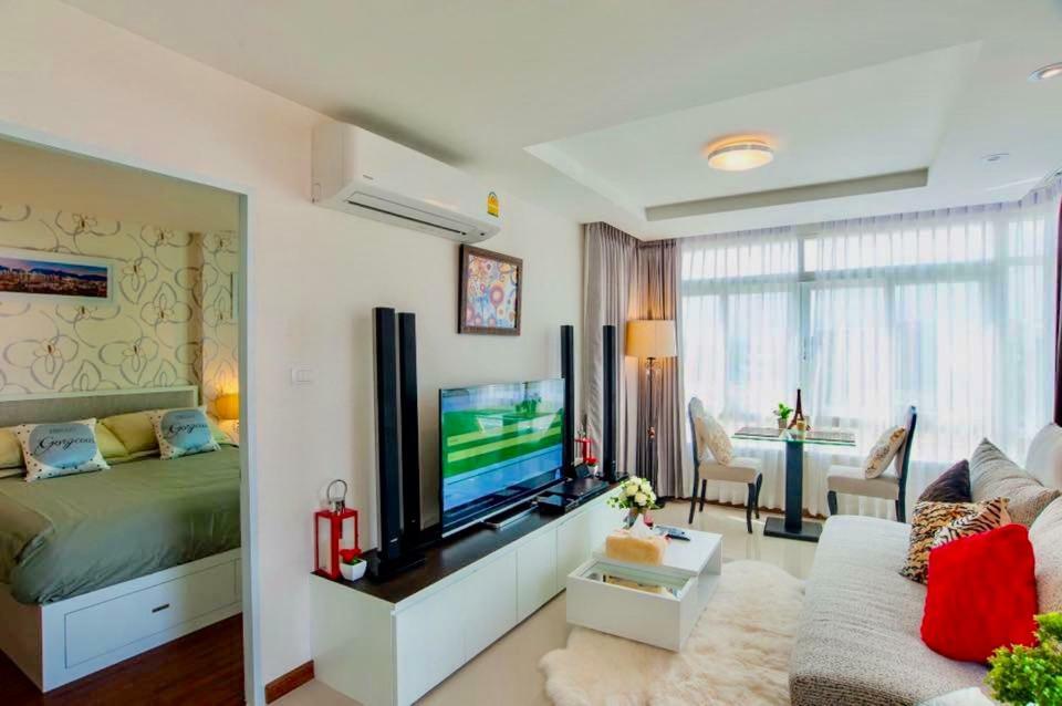 The Unique Condo Nimman Чиангмай Екстериор снимка